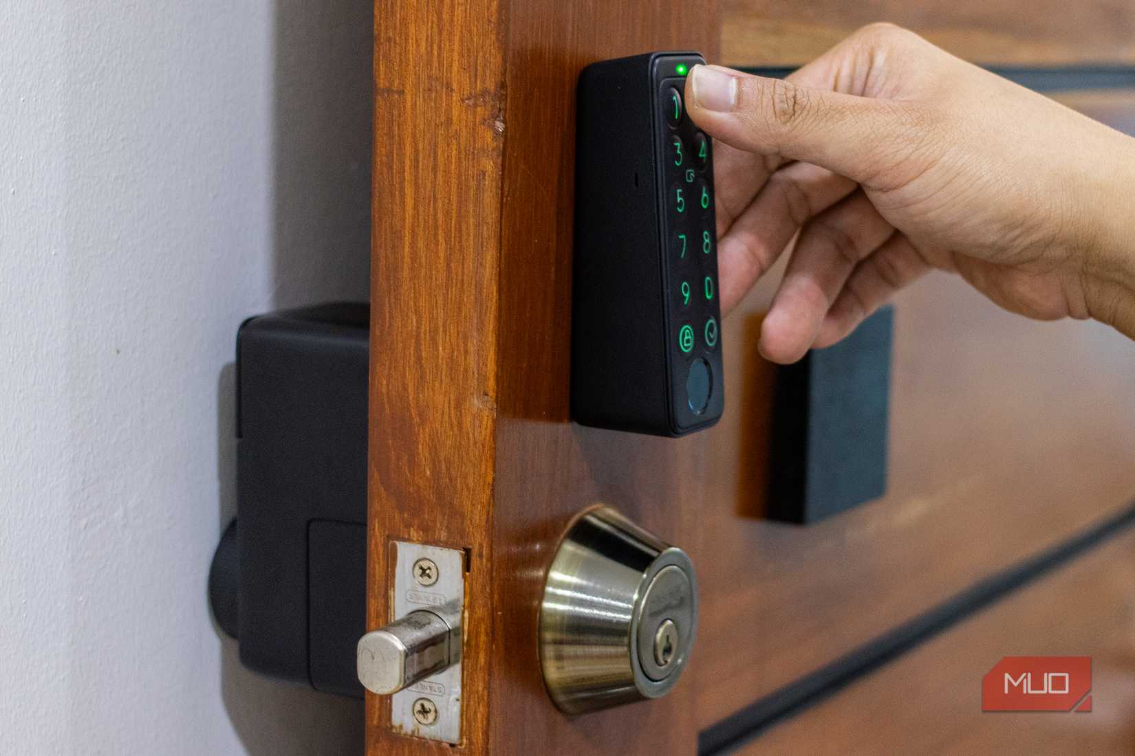 باز کردن قفل SwitchBot Lock Pro با PIN