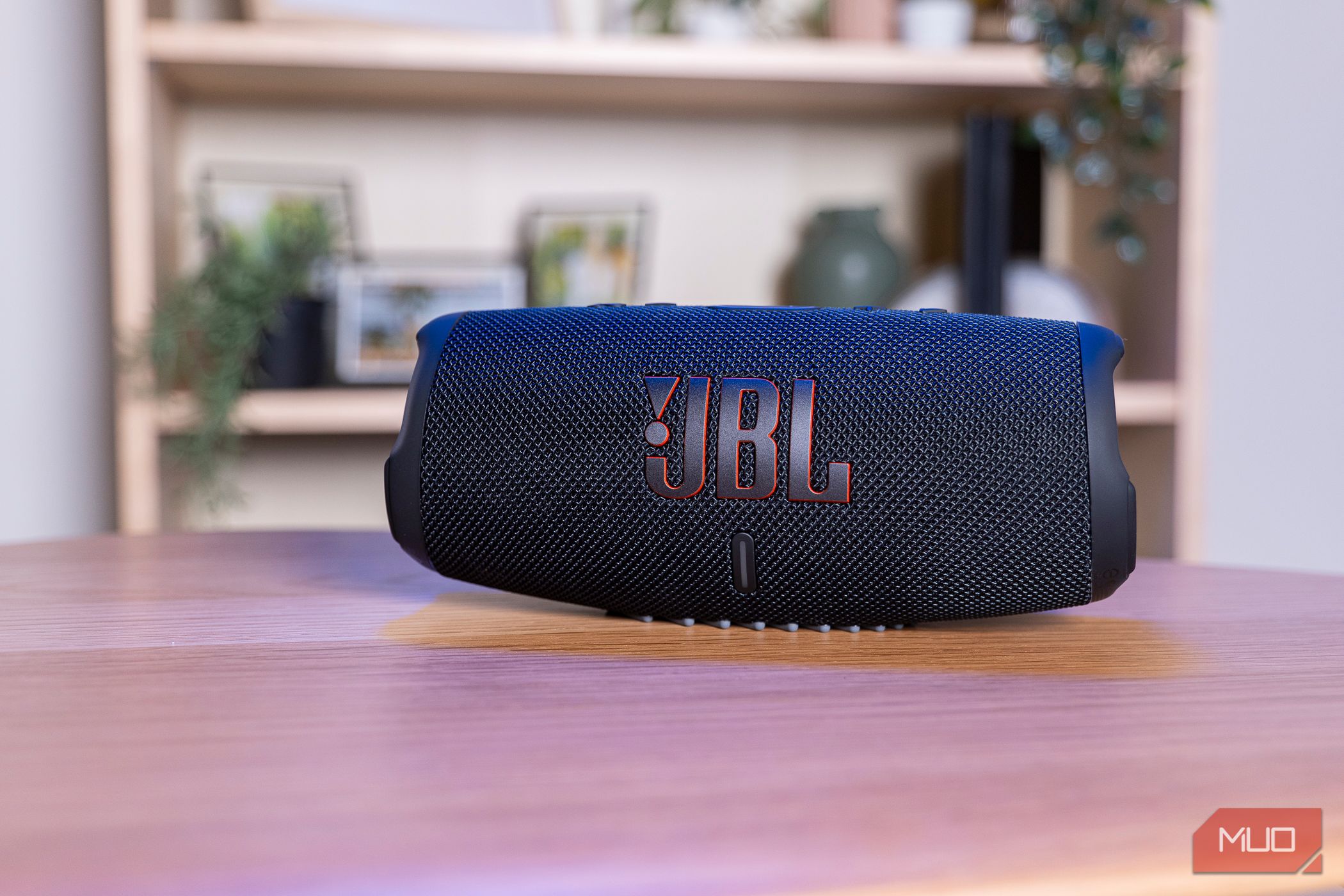 JBL Charge 5 ブルー JBL Charge 5 Portable Waterproof Speaker with Bluetooth