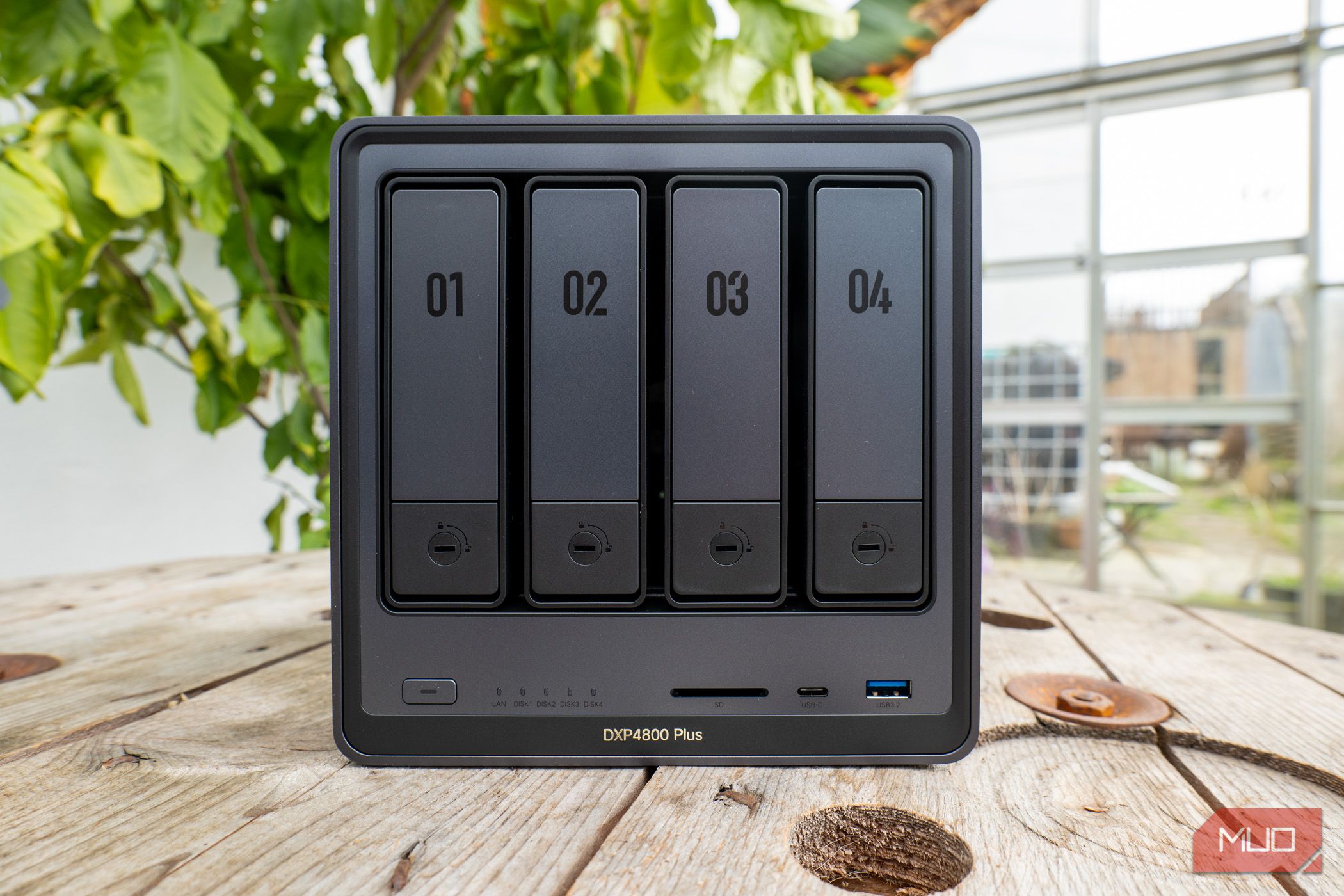 新品未開封 UGREEN NASync DXP4800 Amazon.com: UGREEN NASync DXP4800 4-Bay Desktop NAS, Intel