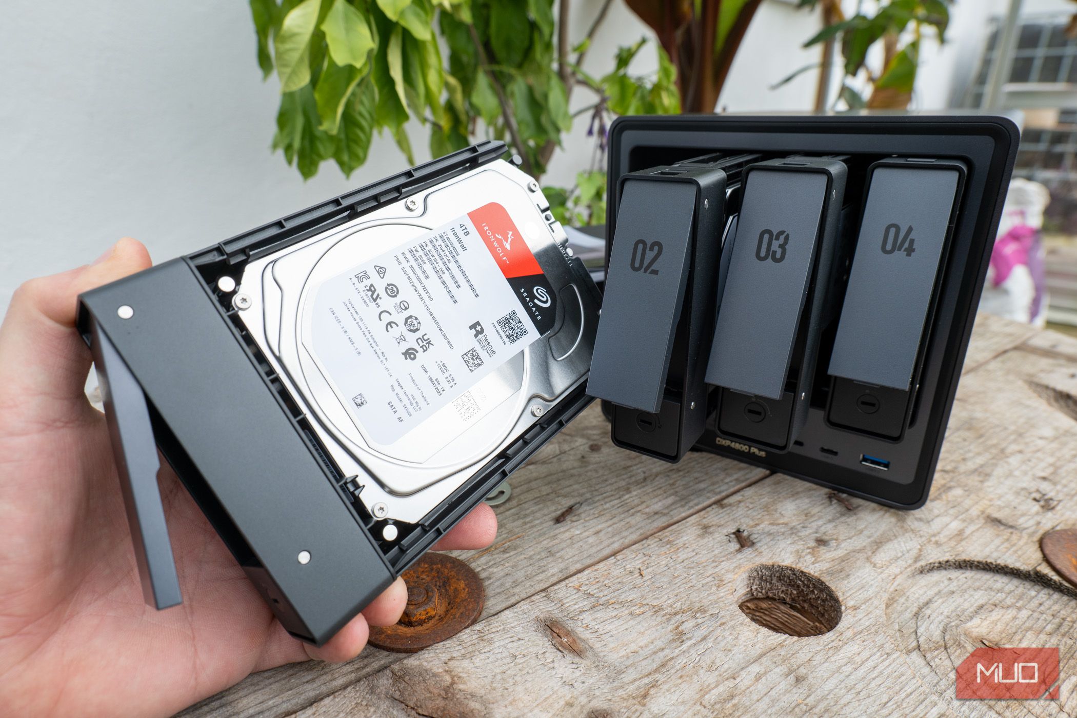 外付けハードディスク・ドライブ UGREEN NASync DXP4800 Plus NAS UGREEN 4ベイ NASストレージ - 136TB超大容量と高速10GbE転送
