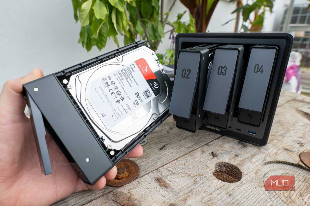 Ugreen DXP4800 Plus NAS with one drive removed