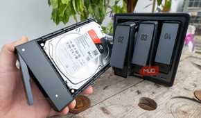 Ugreen DXP4800 Plus NAS with one drive removed