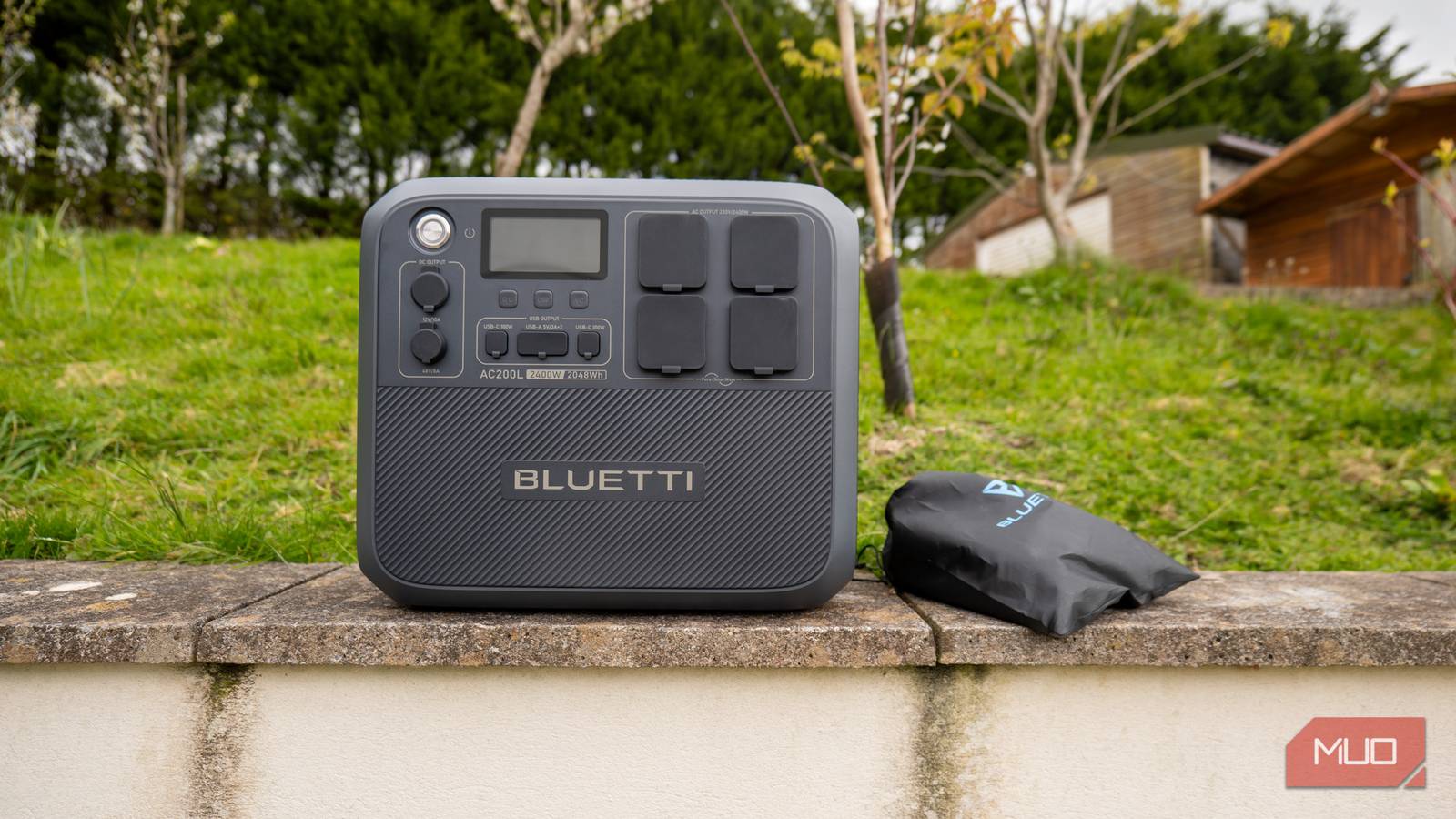 Bluetti AC200L Portable Power Station Review: The Smartest Big Battery Yet