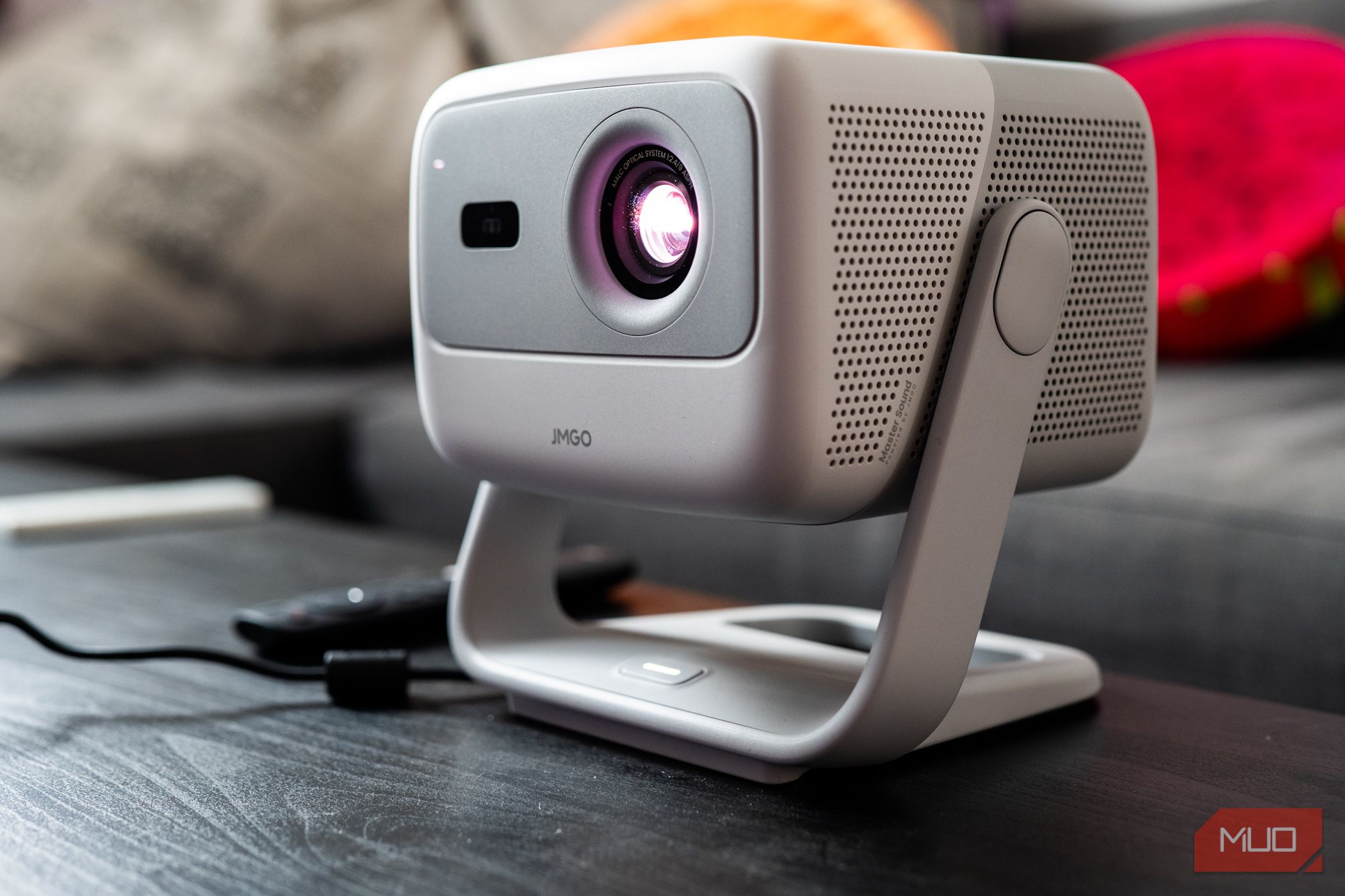 JMGO N1S Review: Ultra-Compact Form Factor Meets Triple Laser