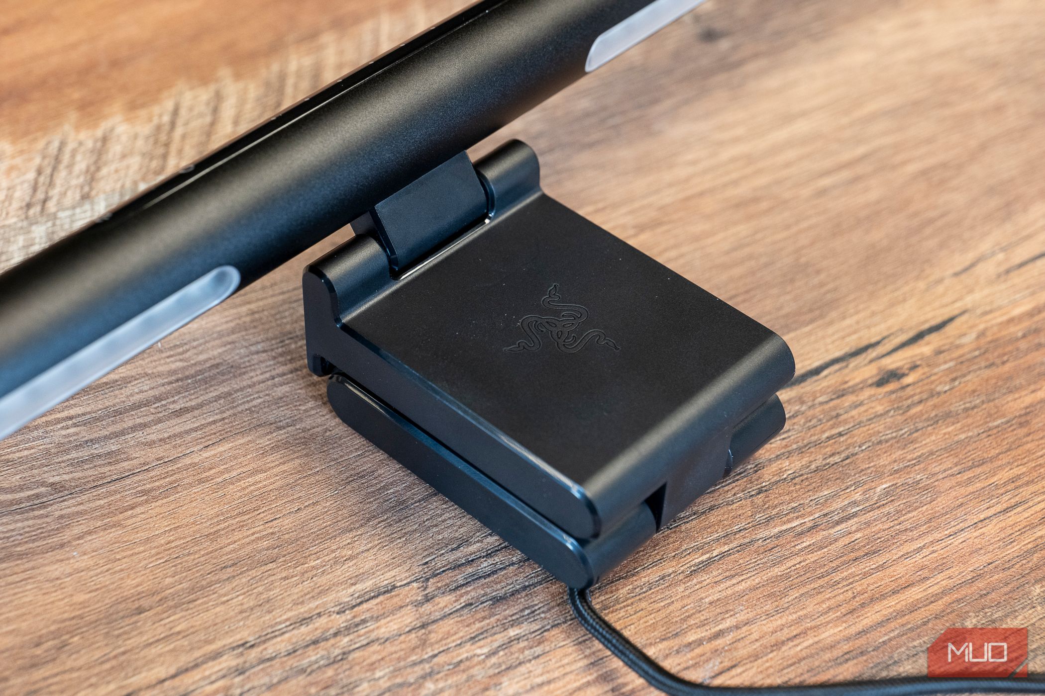 Razer Aether Monitor Light Bar Review: Perfect for Gamers