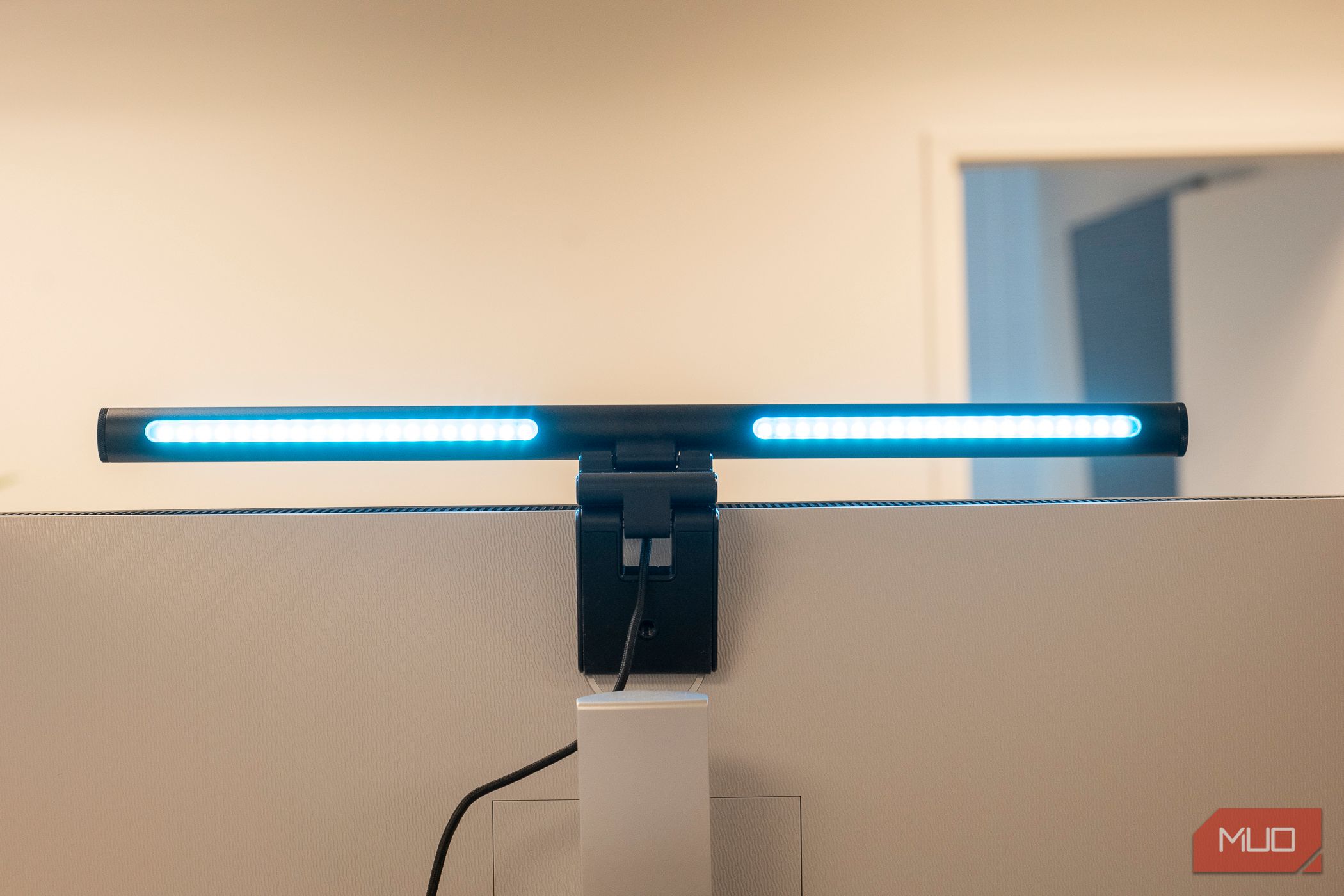 Razer Aether Monitor Light Bar Review: Perfect for Gamers