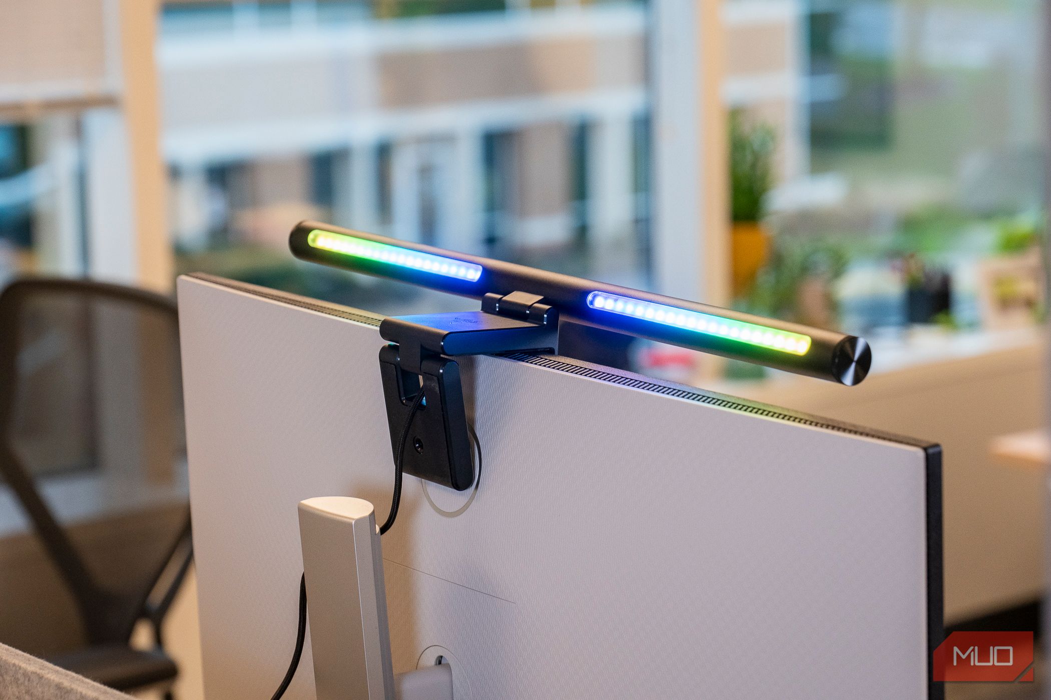 Razer Aether Monitor Light Bar Review: Perfect for Gamers