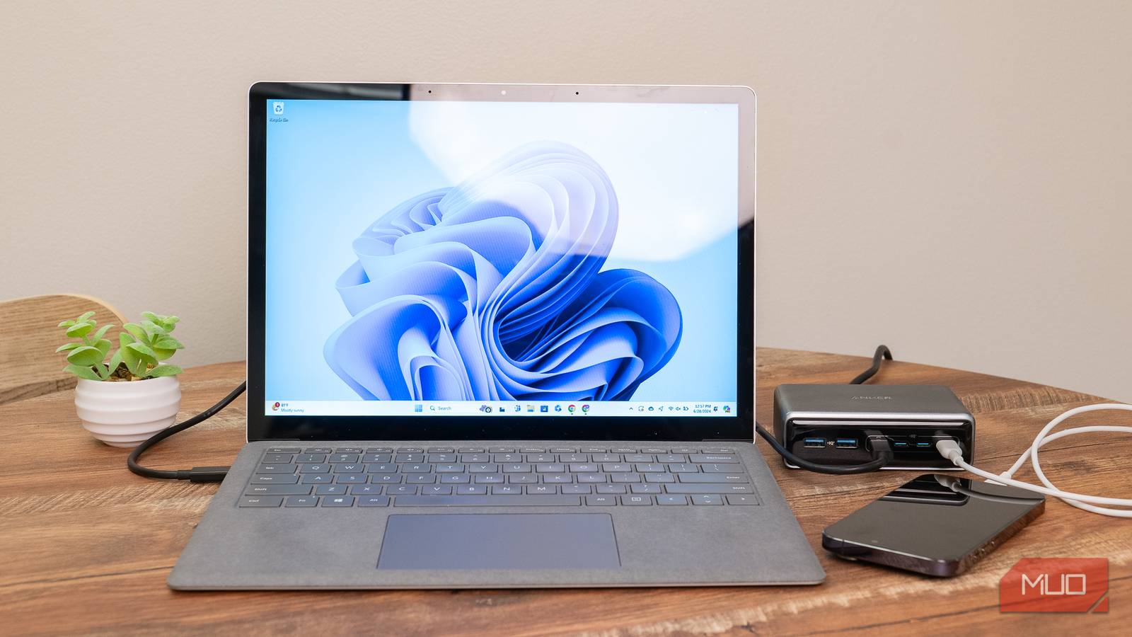 Tips and Tutorials For Microsoft Apps - cover