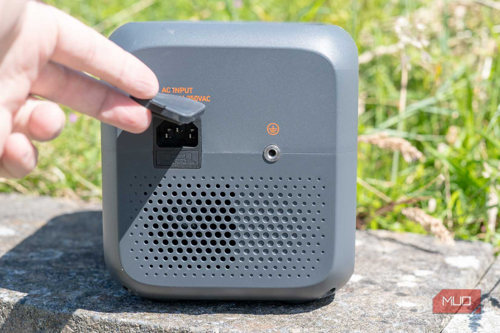 portable battery power WEN PP1030i 1000-Watt 1030Wh Lithium-Ion Power Station and Battery-Pow   WEN Products