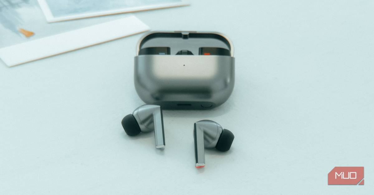 Samsung Galaxy Buds Pro Review: When Copying Works