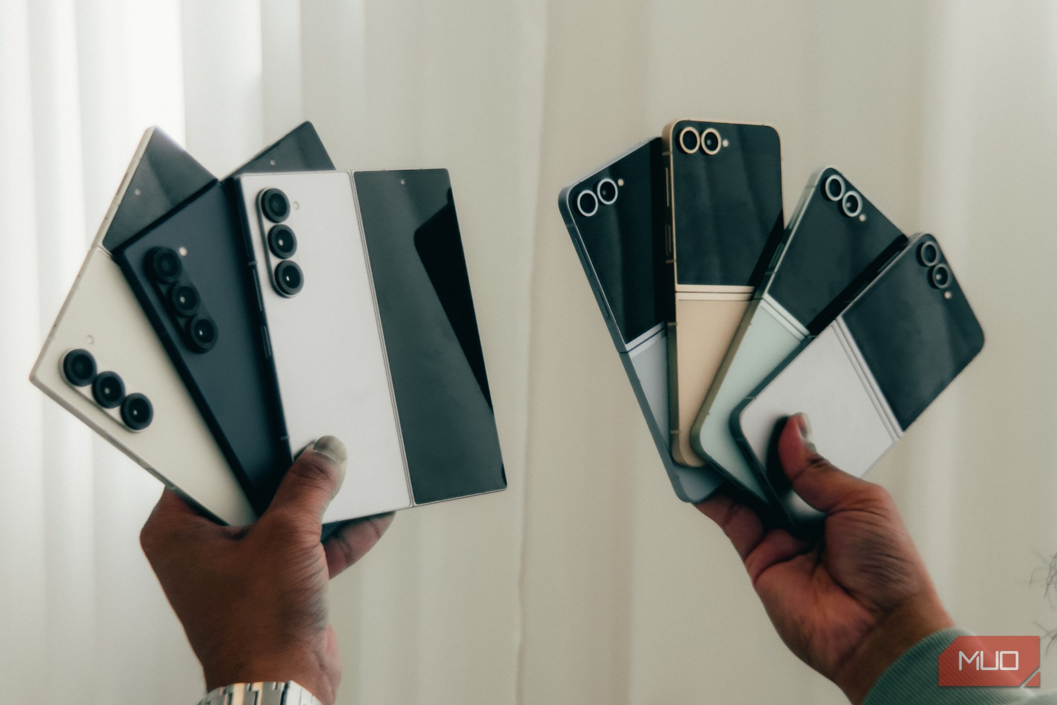 COLOR　GALAXY What colors does the Samsung Galaxy Z Flip 6 come in?