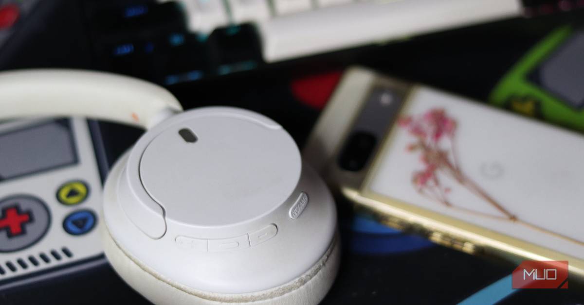 makeuseof.com - Yadullah Abidi - Why I prefer 'good enough' headphones over top-of-the-line models