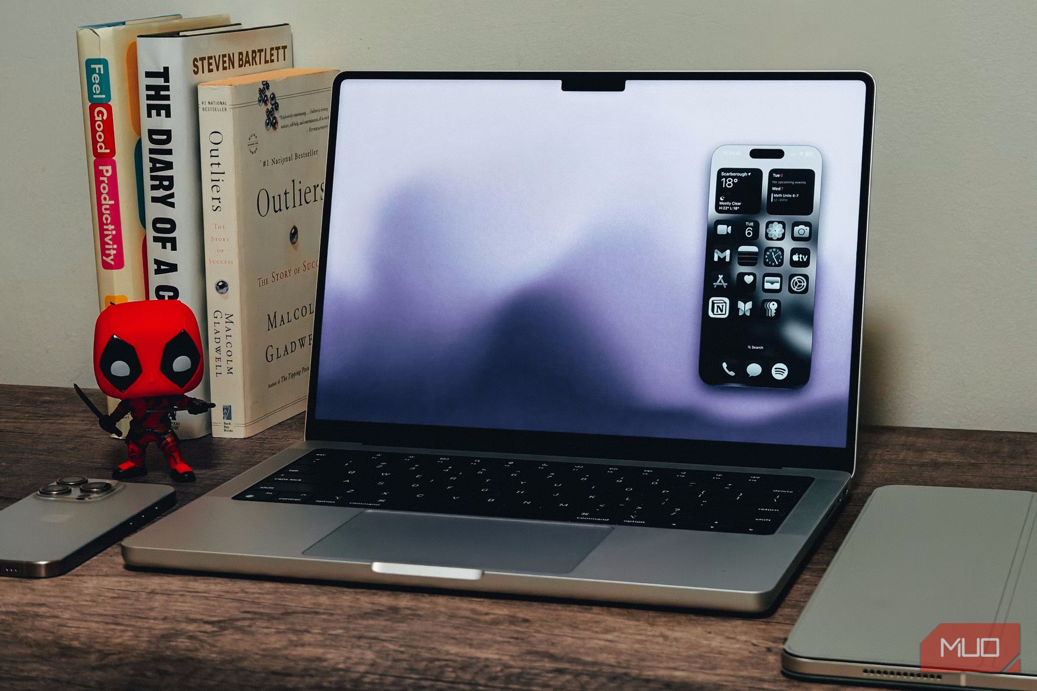 5 macOS Sequoia Features You Won't Find on Windows 11