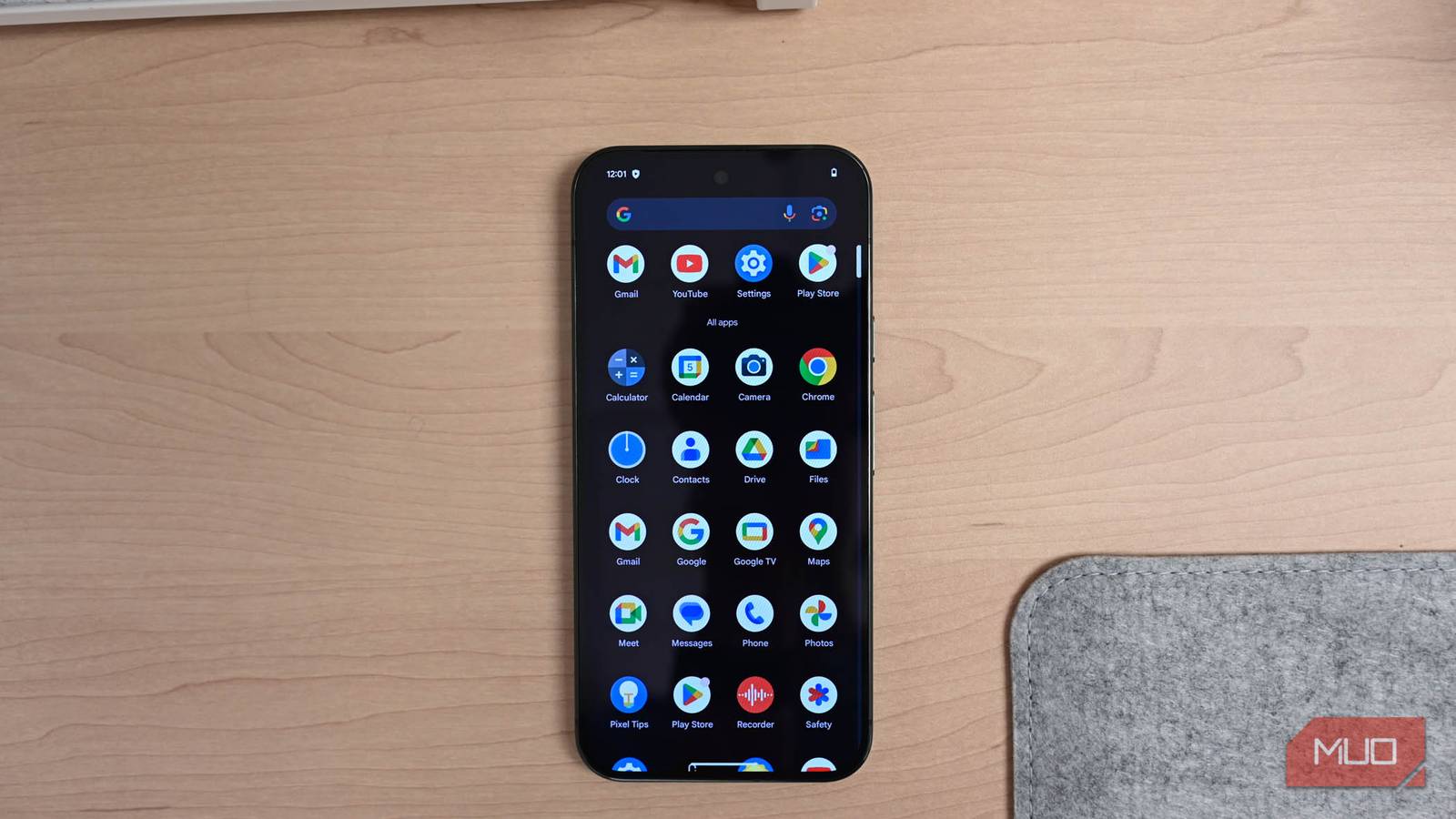 These 5 pre-installed Android apps just slow your phone down