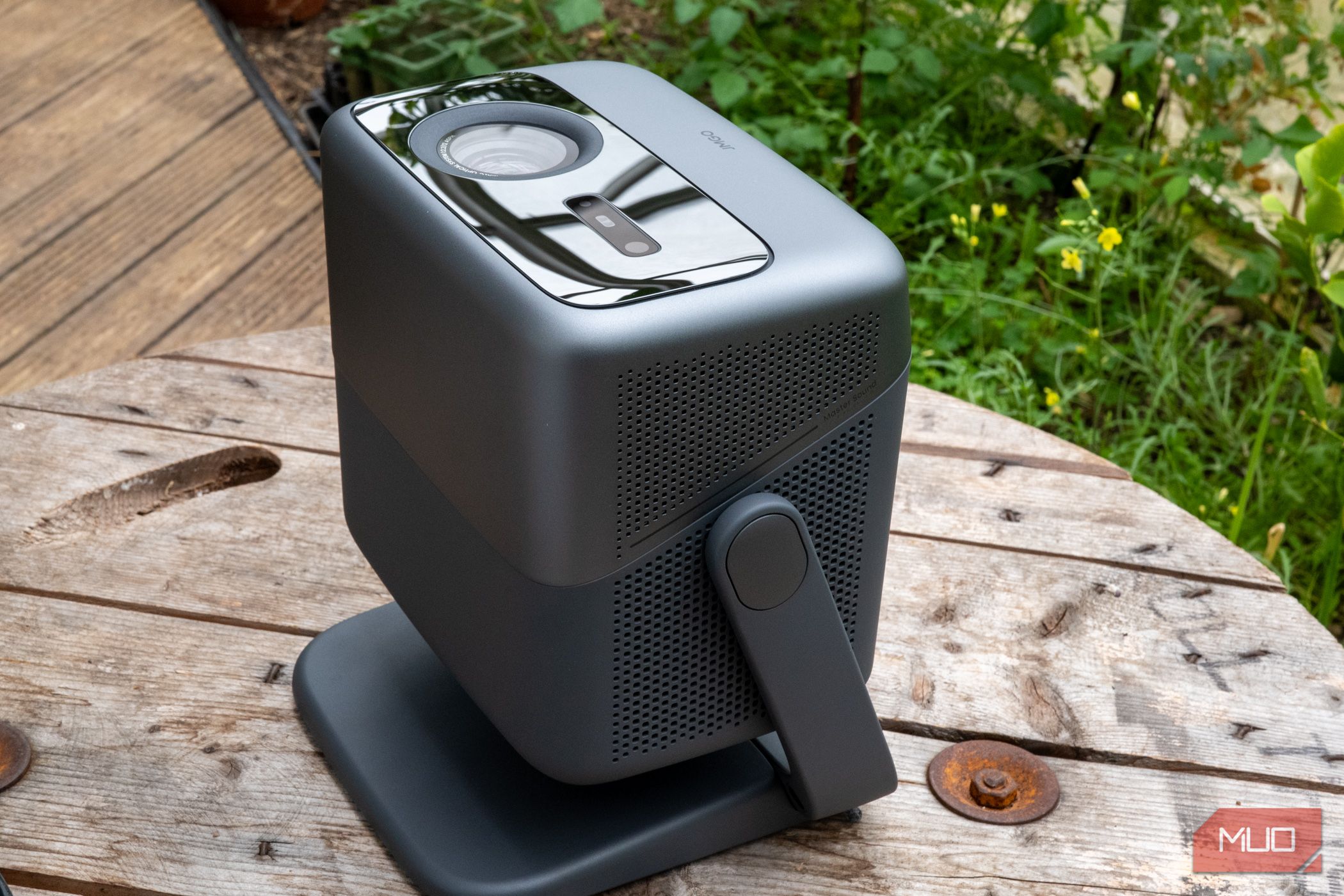 JMGO N1S Ultimate Review: The Compact 4K HDR Laser Projector With