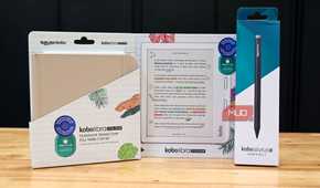 The Kobo Libra Colour with the sleep cover and stylus on desk