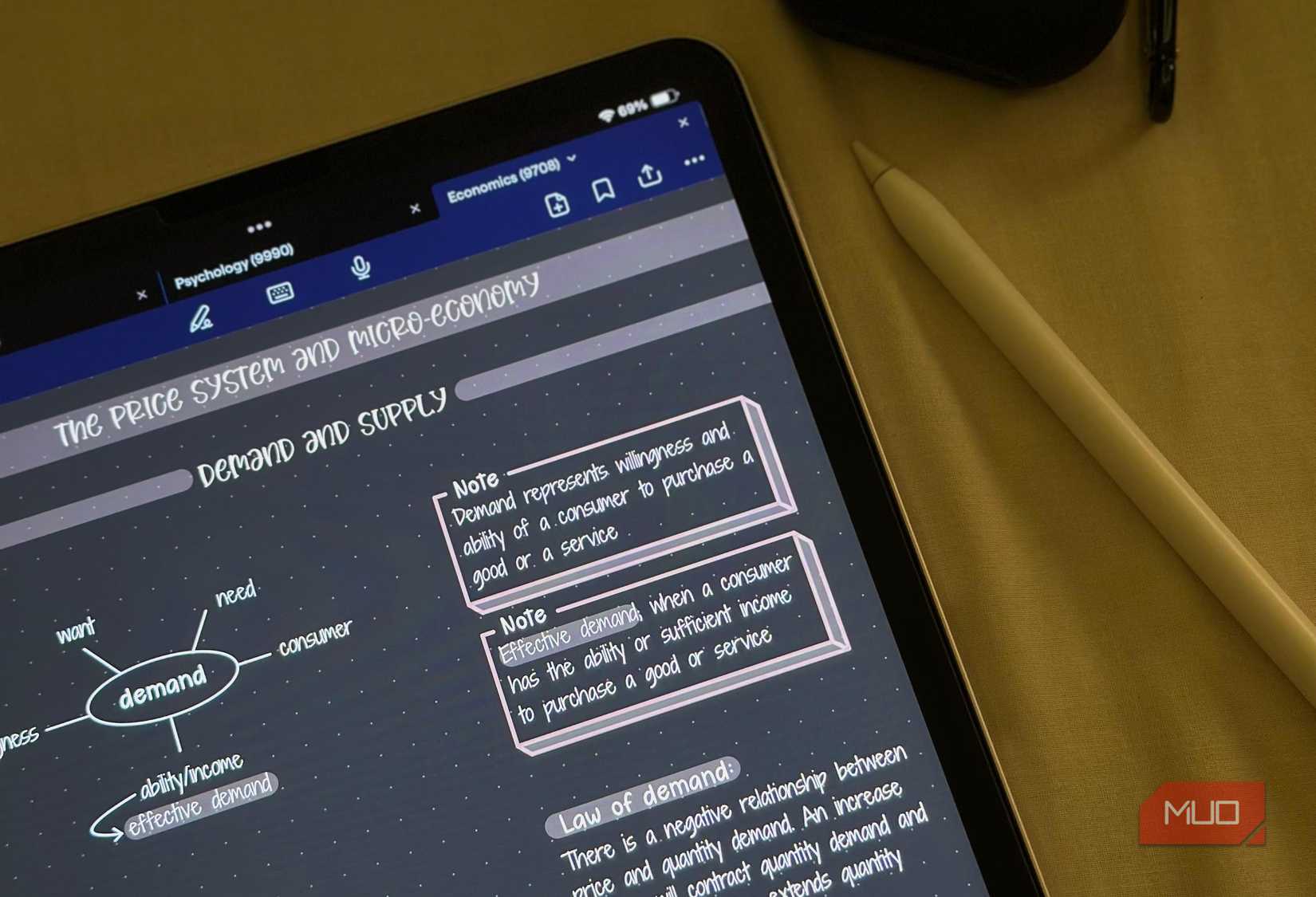 Handwriting vs. Typing: Which Is Better for Digital Note-Taking?