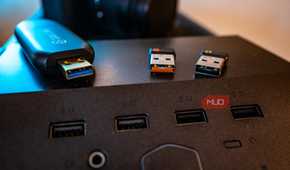 USB devices on top of a PC with USB 2.0 and 3.0 ports
