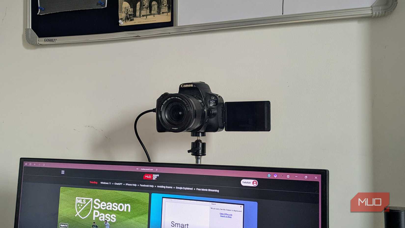 Canon DSLR being used as webcam
