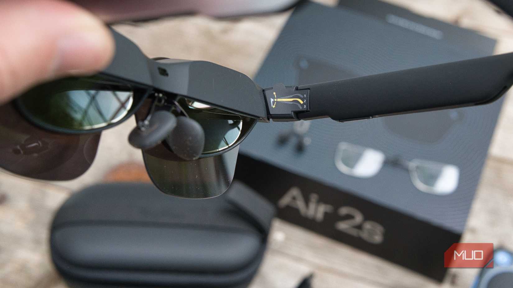 RayNeo Air 2S Review: Biggest Virtual Screen Yet, But Too Awkward for XR