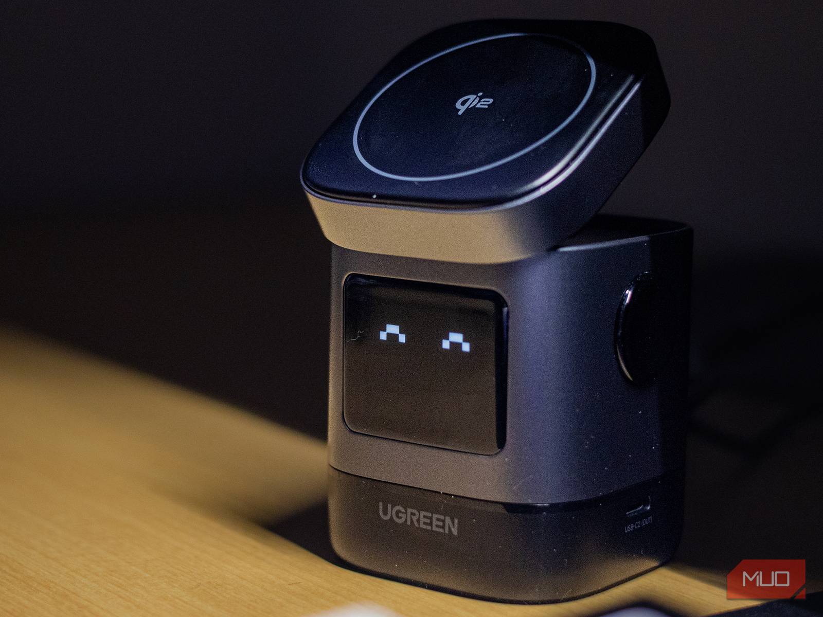 Ugreen Uno 2-in-1 Magnetic Wireless Charger Review: It Powers