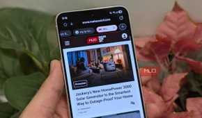 MakeUseOf website loaded on Samsung Internet browser