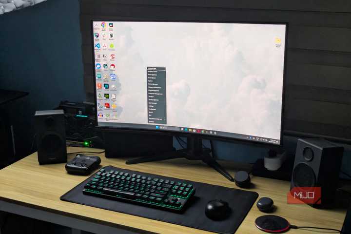 Using hidden Windows menu