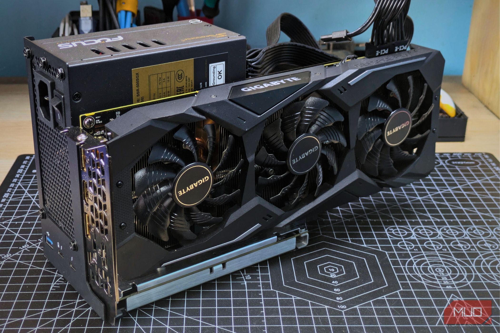 Thunderbolt 4 eGPU AMD Radeon RX6600 ITX I Built My Own eGPU for