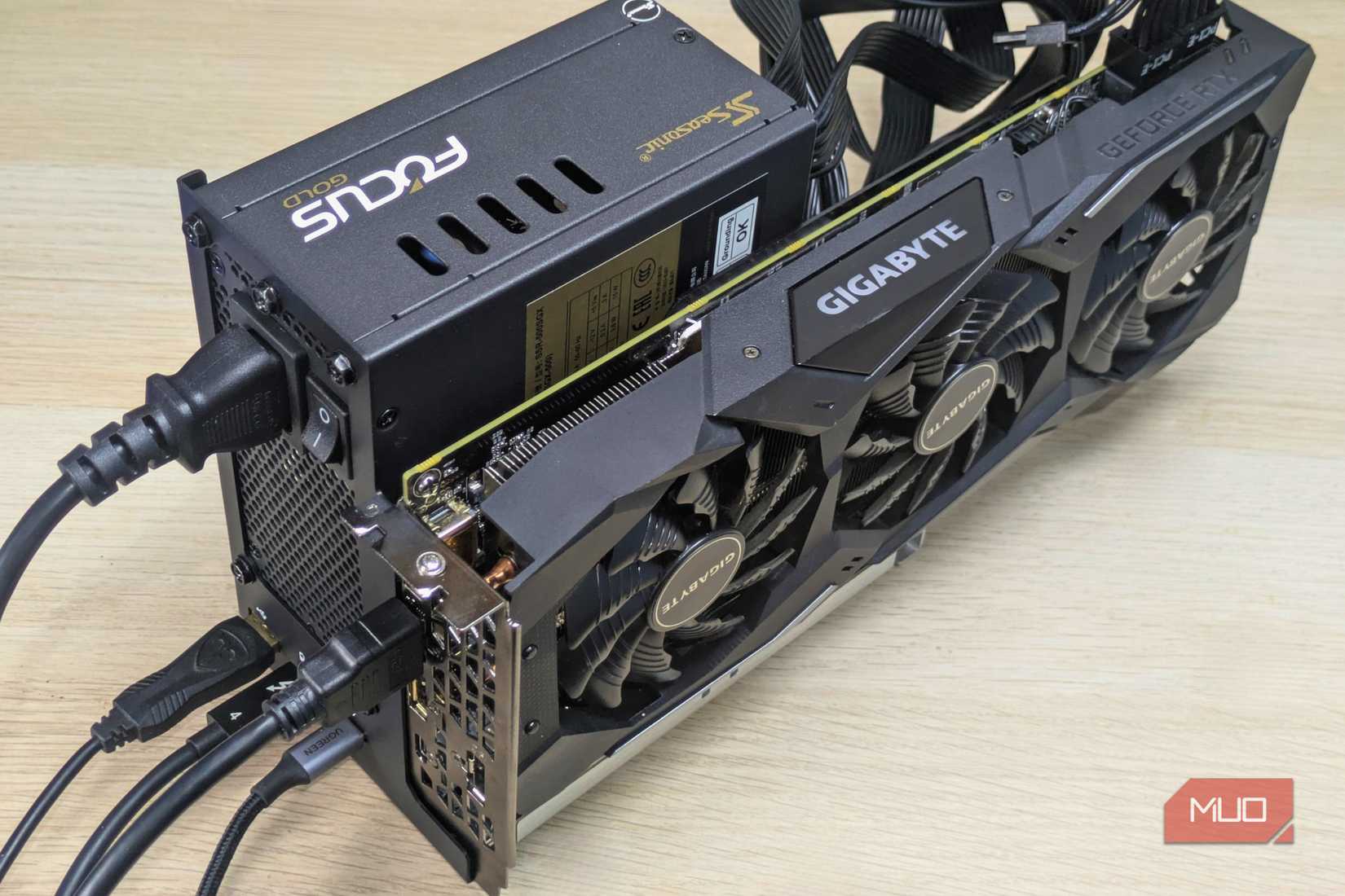 Using USB docking features on eGPU