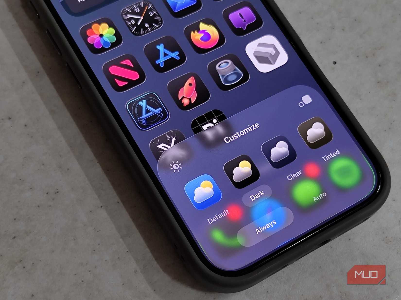 iPhone app icons customization 