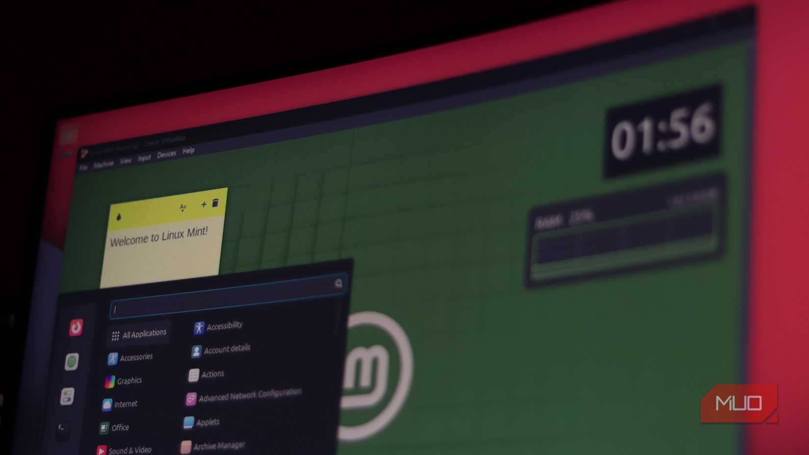 Linux Mint desktop, running on Virtualbox