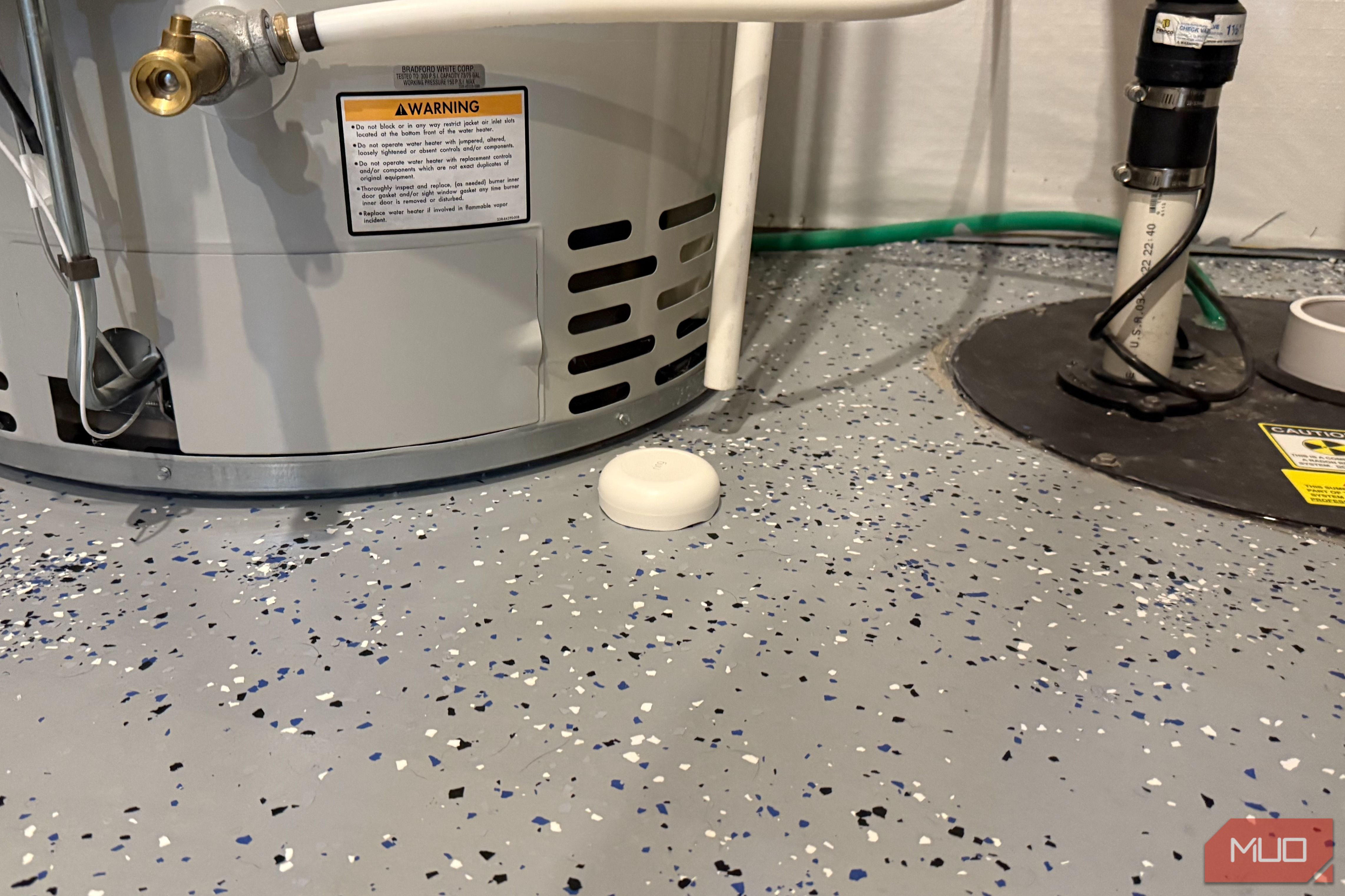 Imagen de la noticia: 4 lugares para poner un sensor de contacto que no tienen nada que ver con seguridad ni puertas (MakeUseOf Smart Home)