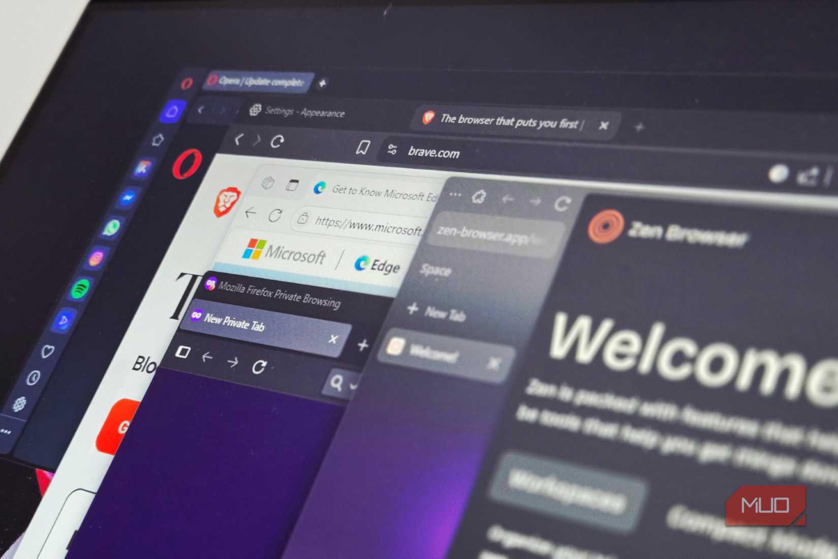 Multiple browsers open on a BENQ monitor