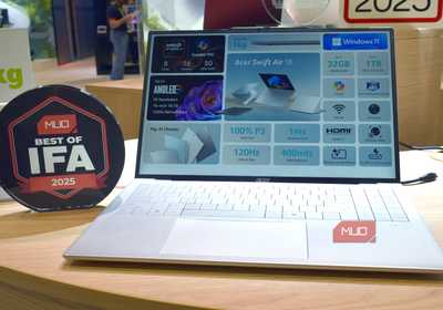 acer swift air 16 front view ifa 2025 with award.