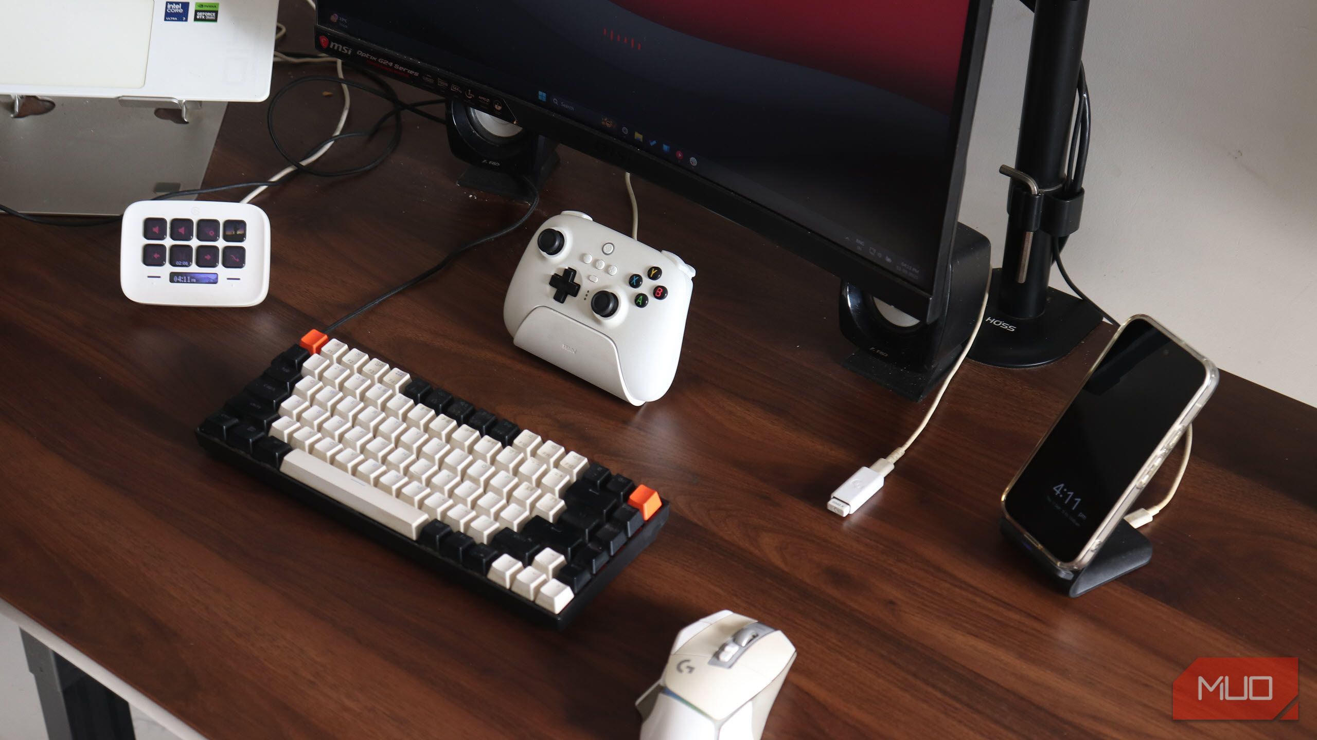 I built the ultimate work-from-home setup without going overboard