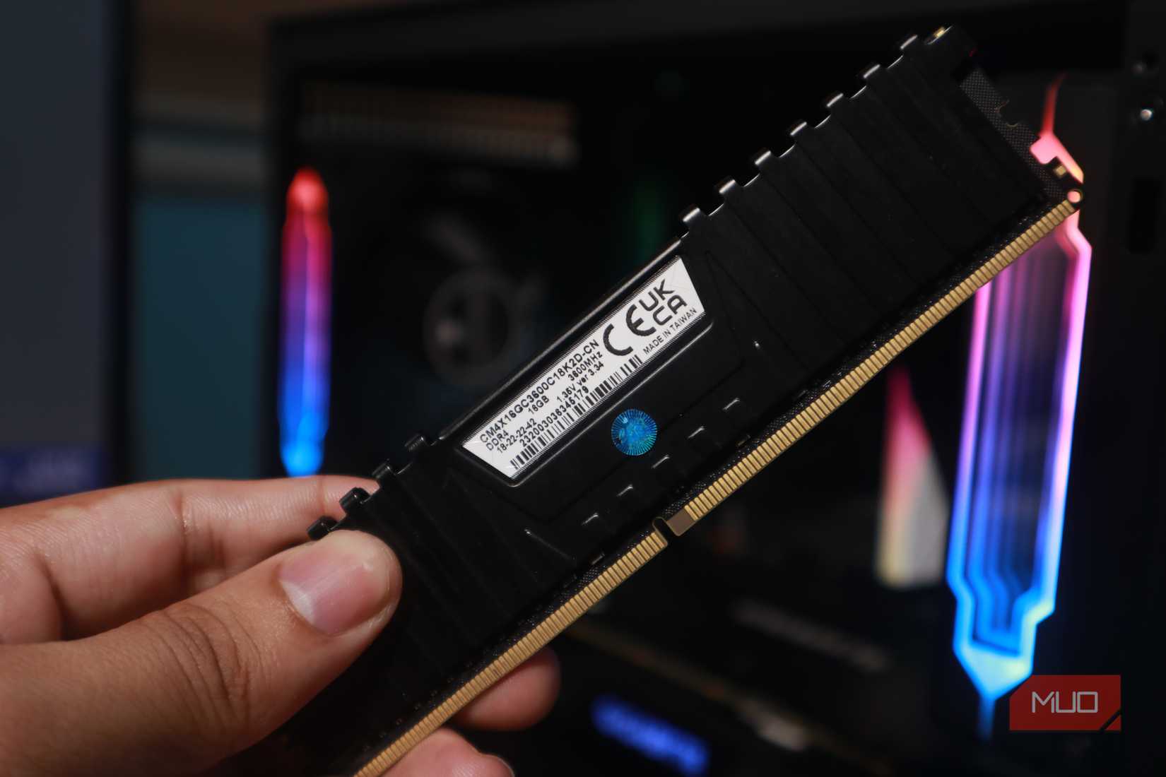 Low profile 3600MHz RAM