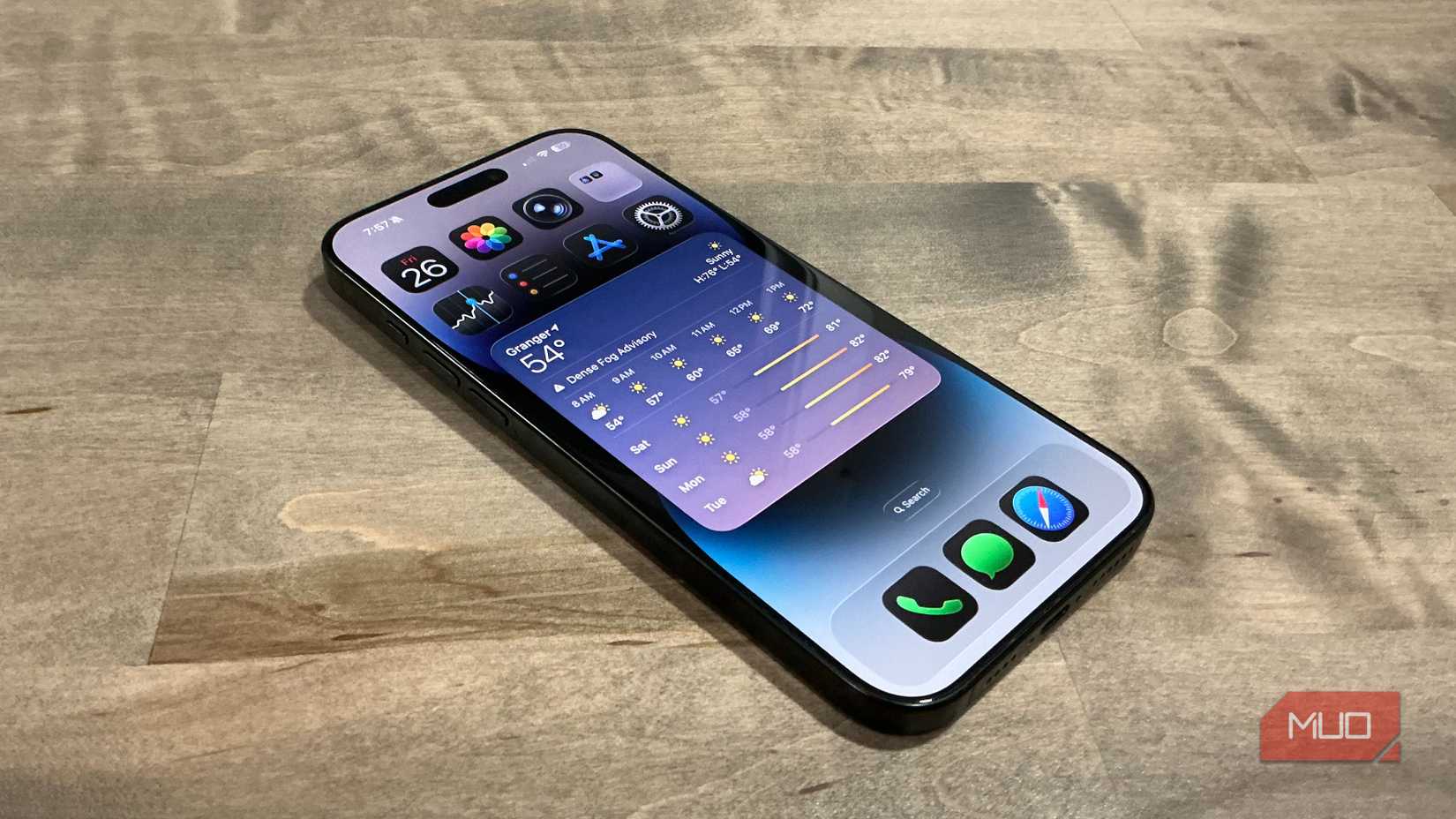 iphone 16 pro max with large dark icons
