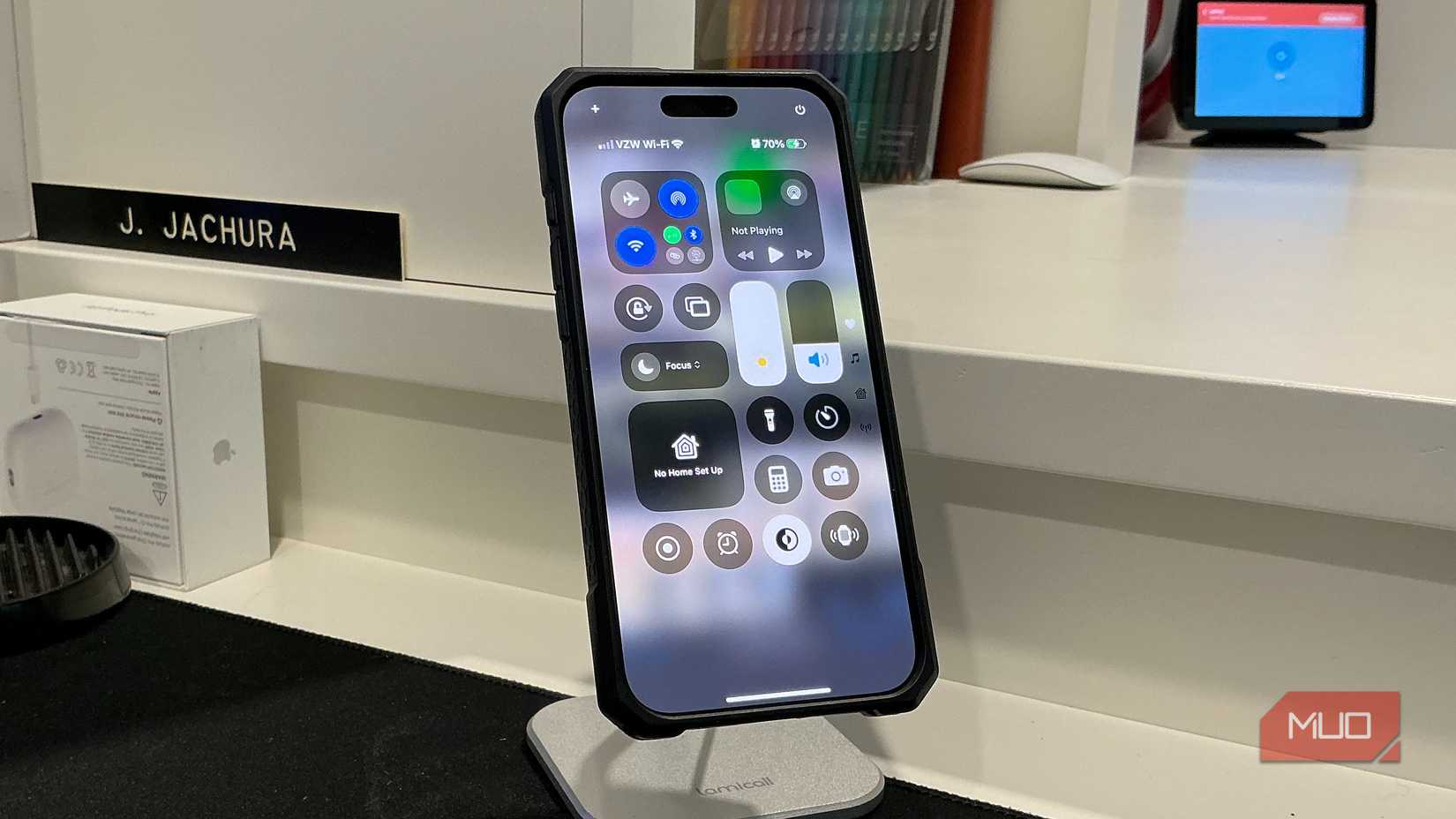 iphone pulldown menu showing flashlight control
