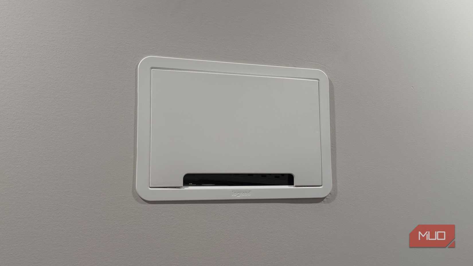 Legrand recessed wall box for TV with cover on