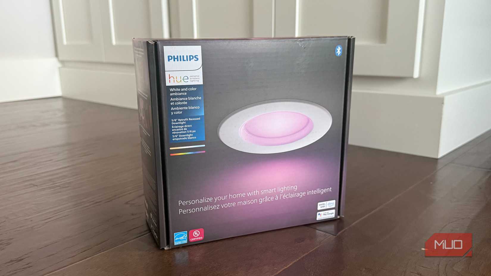 Philips hue can light in box