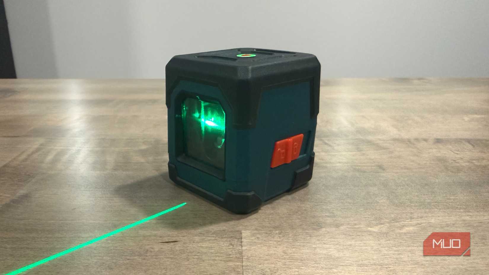RockSeed laser level on desk