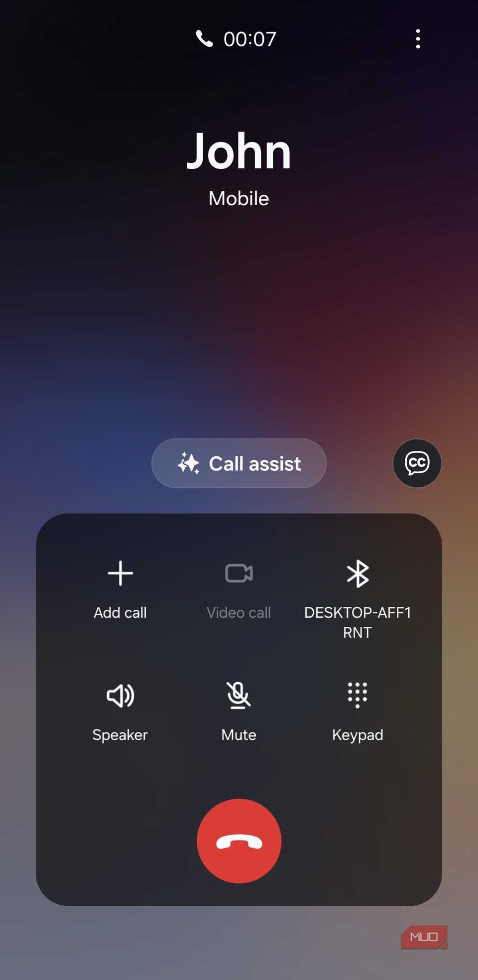 Samsung in-call screen with Call assist and controls
