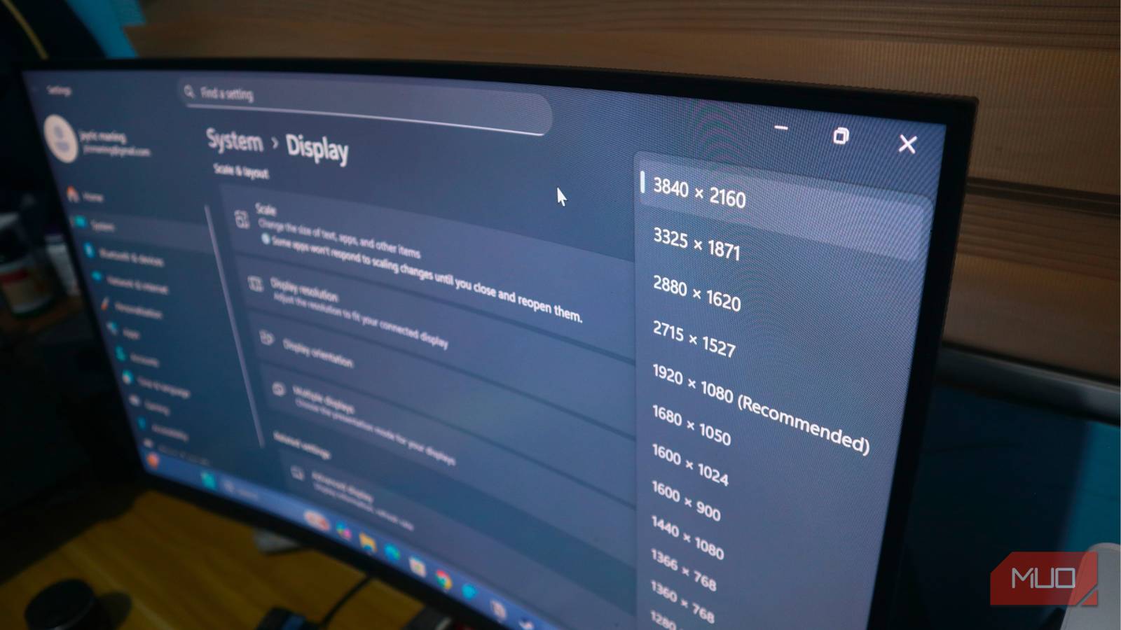 كانت شاشة 4K الخاصة بي عالقة عند 60 هرتز حتى تعرفت على المنفذ (والكابل) الذي يحمل بالفعل 144 هرتز كانت شاشة 4K الخاصة بي عالقة عند 60 هرتز حتى تعرفت على المنفذ (والكابل) الذي يحمل بالفعل 144 هرتز