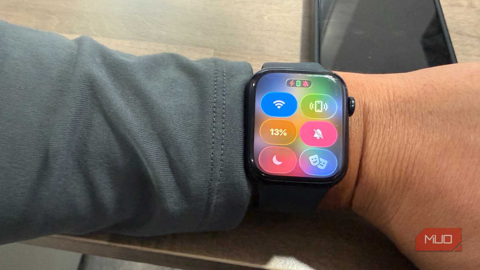 apple watch series 7 iphone ping button