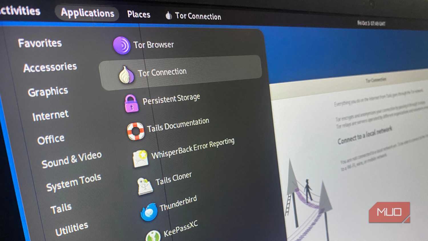Displaying the Tails OS application list