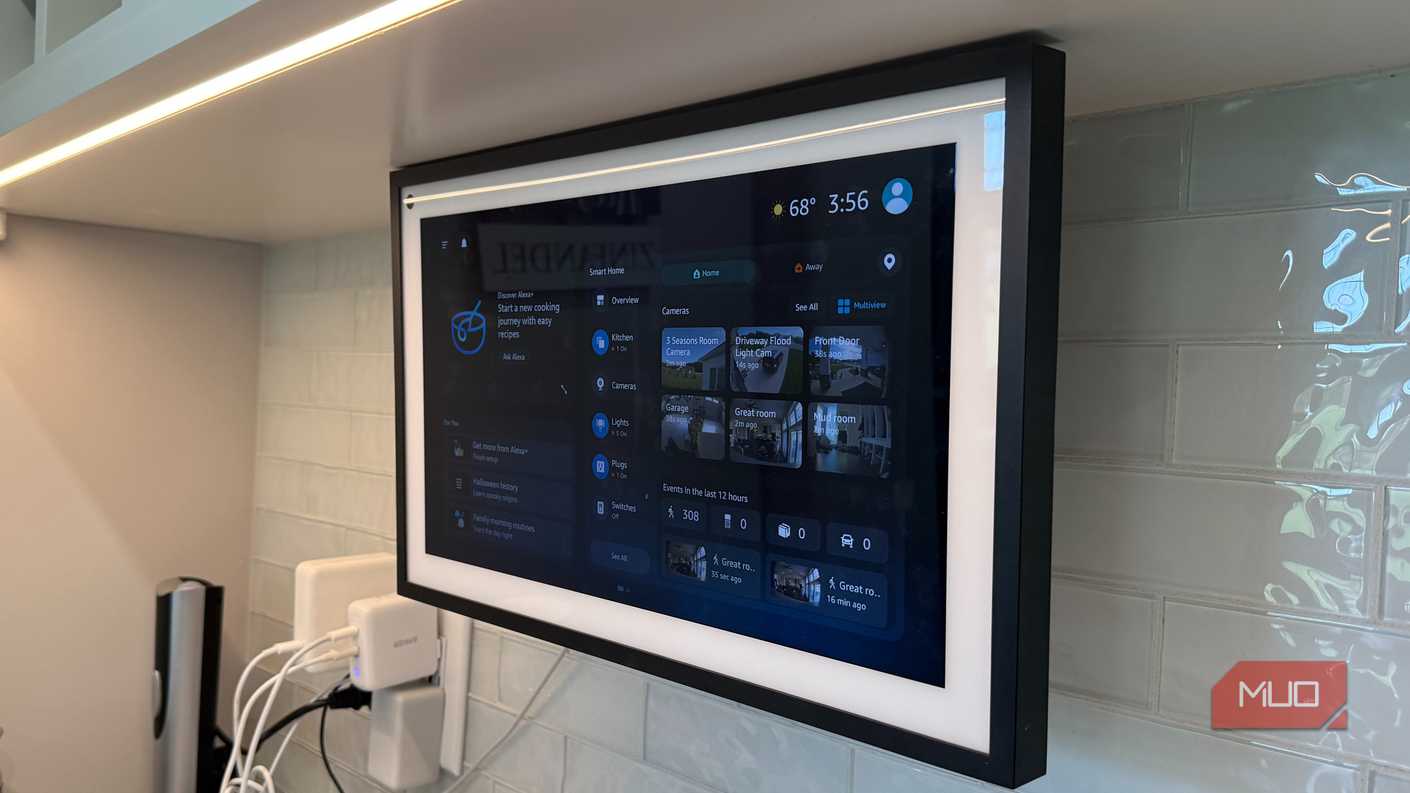 Настенная панель Echo Hub для управления домашней сетью Панель управления умным домом Amazon Echo Hub на стене