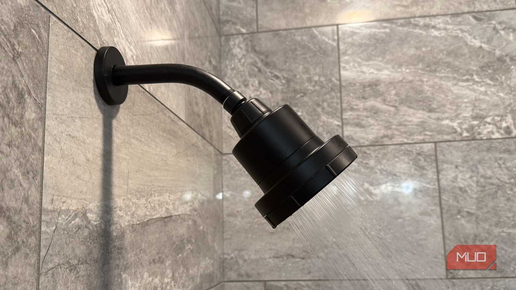 eskin showerhead running side view