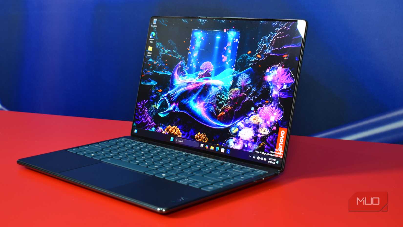 lenovo slim 7i aura edition at ces 2025.