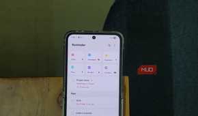 New Remidner app open on a Z Flip 6
