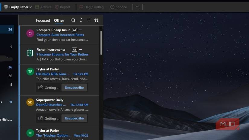 Outlook showing ads